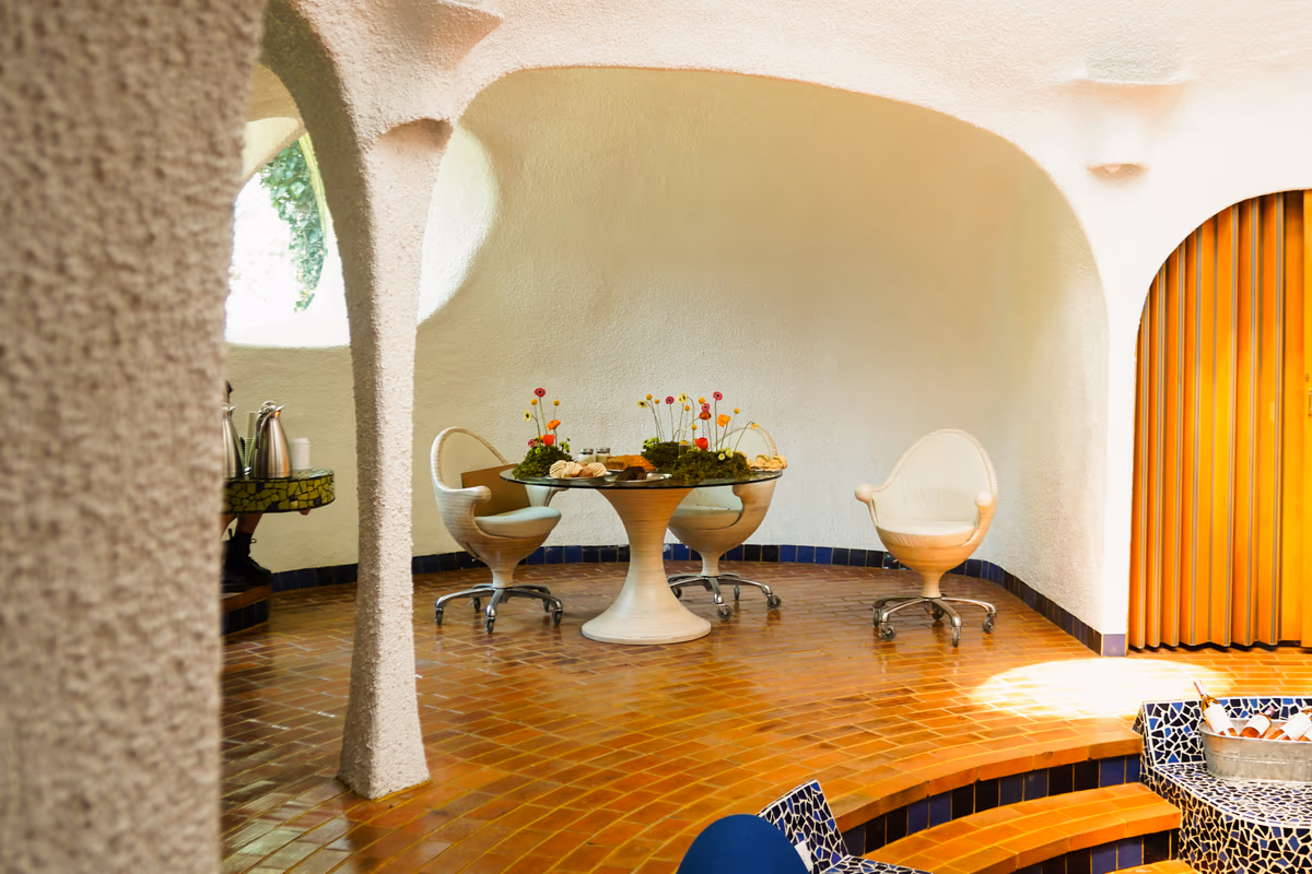 Interior de la Casa del Elefante, Conjunto Satélite.
